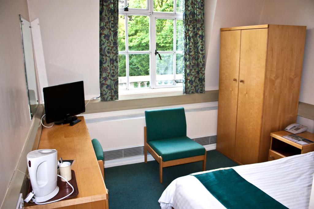 The Stables Hotel Mexborough Room photo