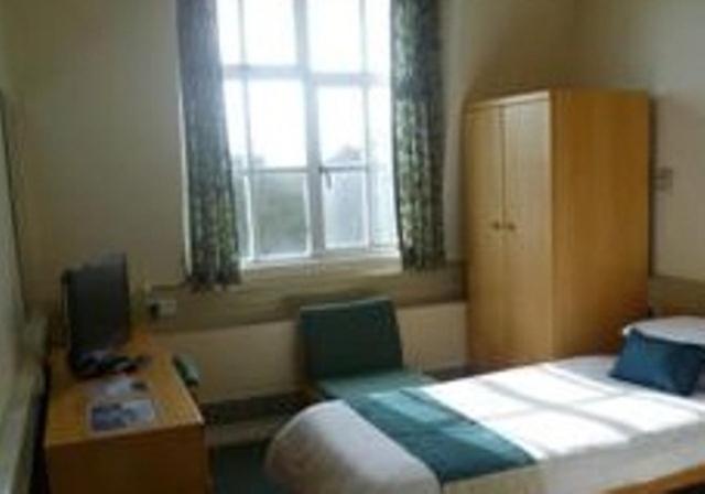 The Stables Hotel Mexborough Room photo